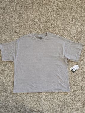 Grey Men's Short Sleeve Tee
